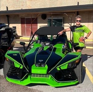 Meet your Posher, Holly